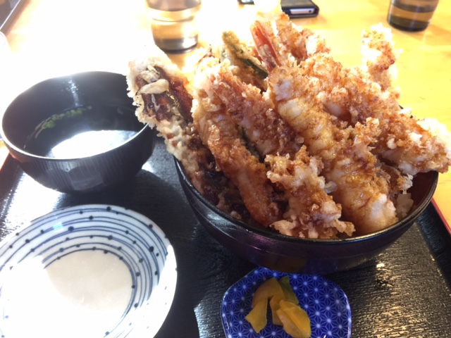 太陽食堂の海鮮丼_c0064389_10402457.jpg