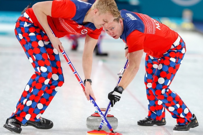 ノルウェー選手の衣装 カーリング ピョンチャンオリンピック 楽餓鬼