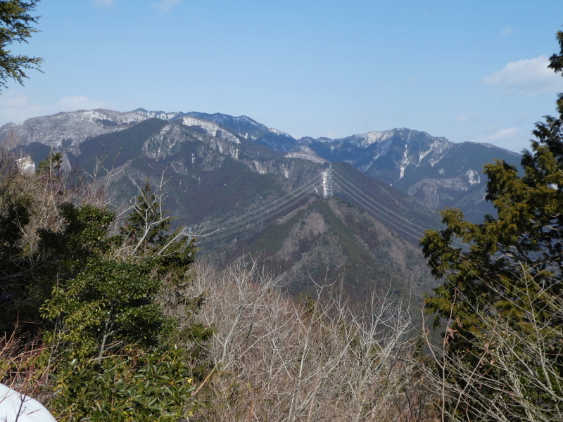 国旗たなびく　相戸岳 (671.7M) 登頂する_d0170615_19194527.jpg