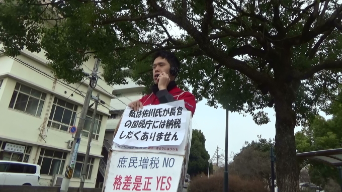 カープのプレイボールを家や球場で見られる日本&緊張感あり、暮らし・福祉を守る広島市政に_e0094315_14050230.jpg