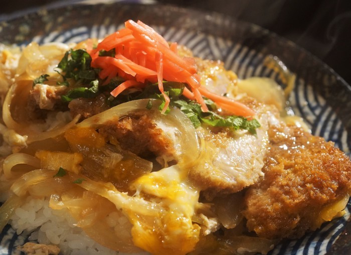 ■【カツ丼】義姉宅へケータリング料理です♪_b0033423_21171624.jpg
