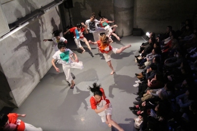 舞台と客席がダンスの楽しさを共有した「神楽坂とさか計画」公演終わる_d0178431_19321092.jpg