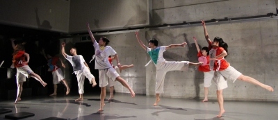 舞台と客席がダンスの楽しさを共有した「神楽坂とさか計画」公演終わる_d0178431_19511663.jpg