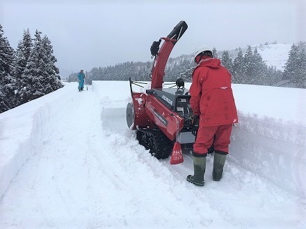 開発センターの除雪_a0346455_15113620.jpg