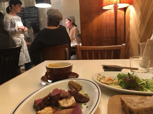 b0330040_21101536.jpeg