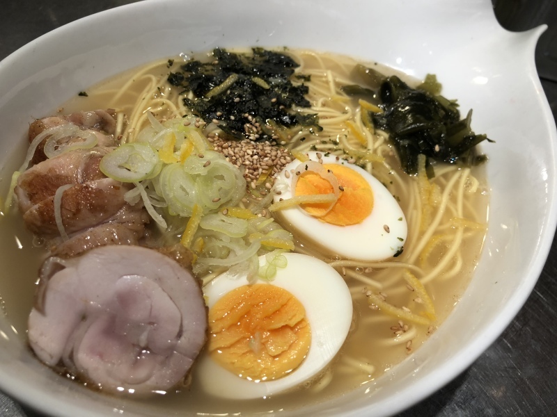まかないラーメン!柚子塩鯛ラーメン!&2月22日(木)のランチメニュー_d0243849_15093010.jpeg