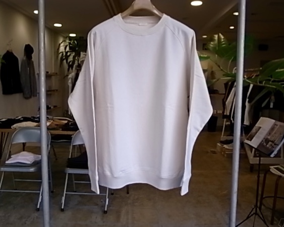 COMOLI　\"インレイ起毛\" Long Sleeve Crew_d0269455_11320450.jpeg