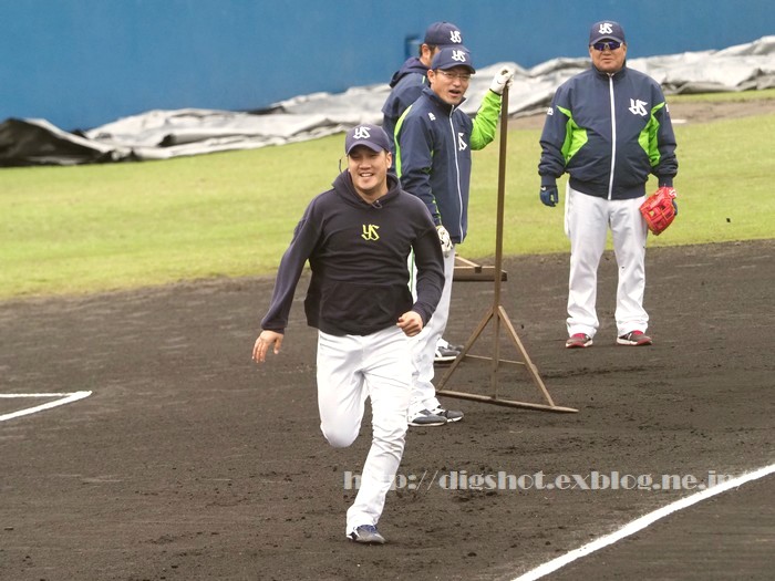 2018浦添キャンプ、藤井亮太選手（動画2）写真5枚追加_e0222575_1027412.jpg