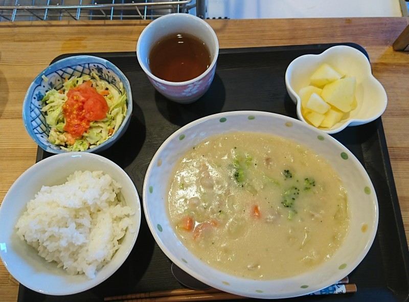 今日の昼食は_f0376200_22124400.jpg