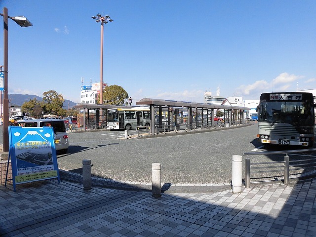 全面リニューアルに向けた新富士駅富士山口広場の工事が本格化 あと1年、少し我慢を_f0141310_07410647.jpg