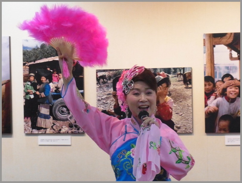 小松健一 烏里烏沙 作品展 彝人ー中国大陸の山岳民族_a0086270_13283925.jpg