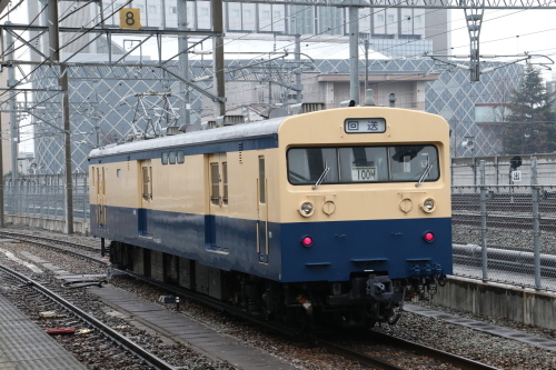 霜取り列車クモヤ143-52と長野駅職員輸送列車クモユニ143-1　その4　長野駅でクモユニ143-1撮影　2018.01.17_d0187275_14233914.jpg