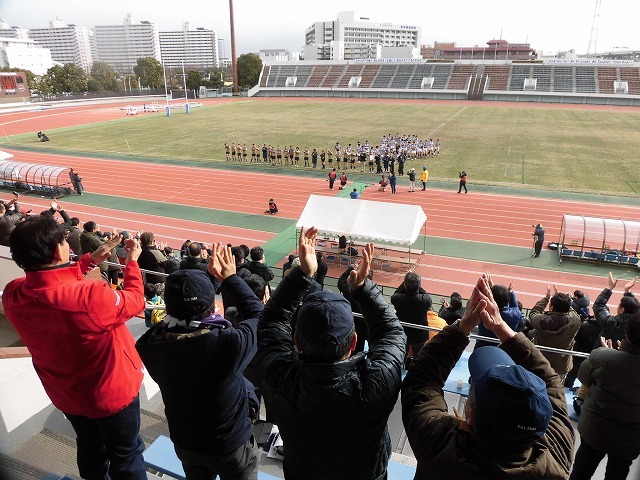 同窓会の前に観戦したラグビー「オール明治大vsシドニー大」in江戸川陸上競技場_f0141310_07502625.jpg