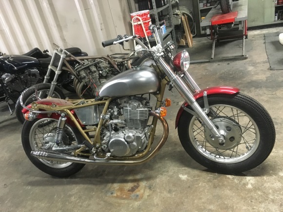 期間限定特価!☆メーカー価格より60%OFF!☆ SR400 ボンネビルタンク