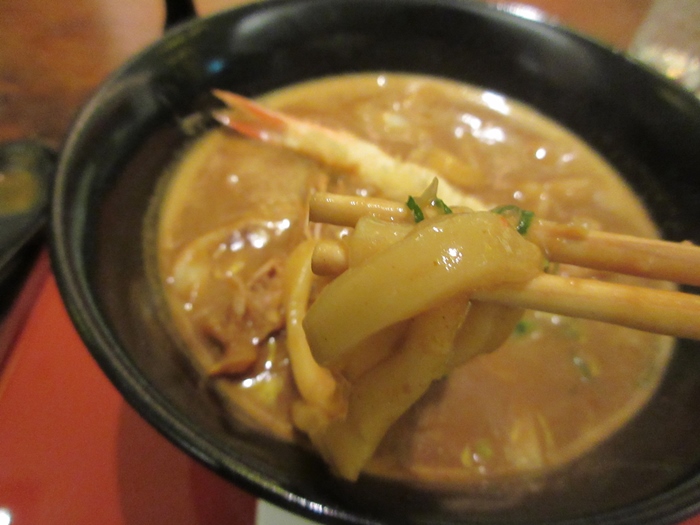 【ホテルニューオータニ】「麺処NAKAJIMA」で贅沢なカレーうどん_b0009849_1759162.jpg