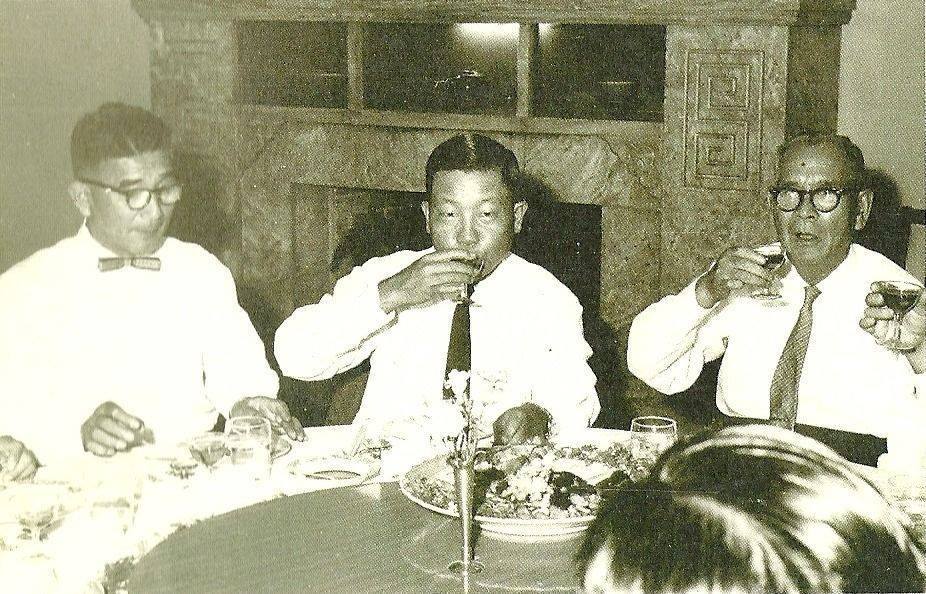 國民黨的白團趴 _e0040579_11030947.jpg