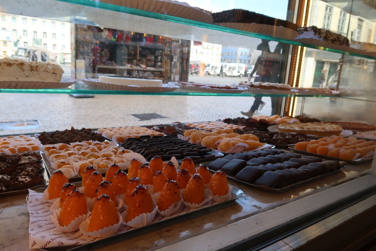 リスボンのオススメのお菓子屋さん Confeitaria National _f0380234_22172518.jpg