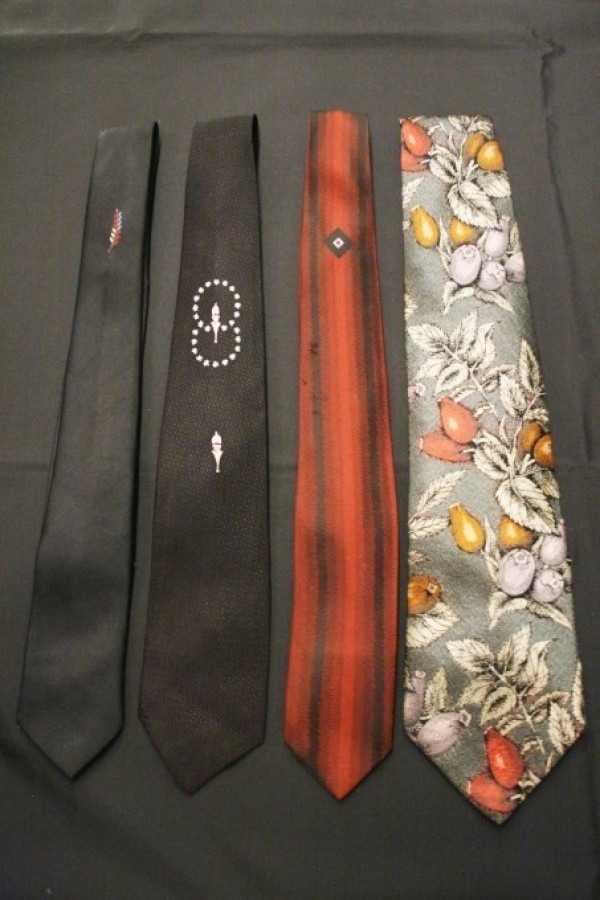またペドロ。ペドロのランチ。 入荷HERMES、GUCCI、VINTAGEネクタイ、蝶ネクタイ、サスペンダーなど小物_f0180307_22515842.jpg