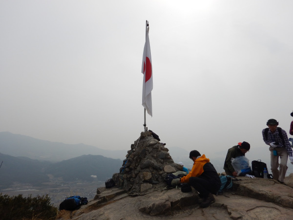 プチ岩登り体験♪　～右田ケ岳 426ｍ～ _b0366871_21165066.jpg