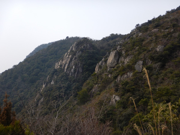 プチ岩登り体験♪　～右田ケ岳 426ｍ～ _b0366871_21194231.jpg