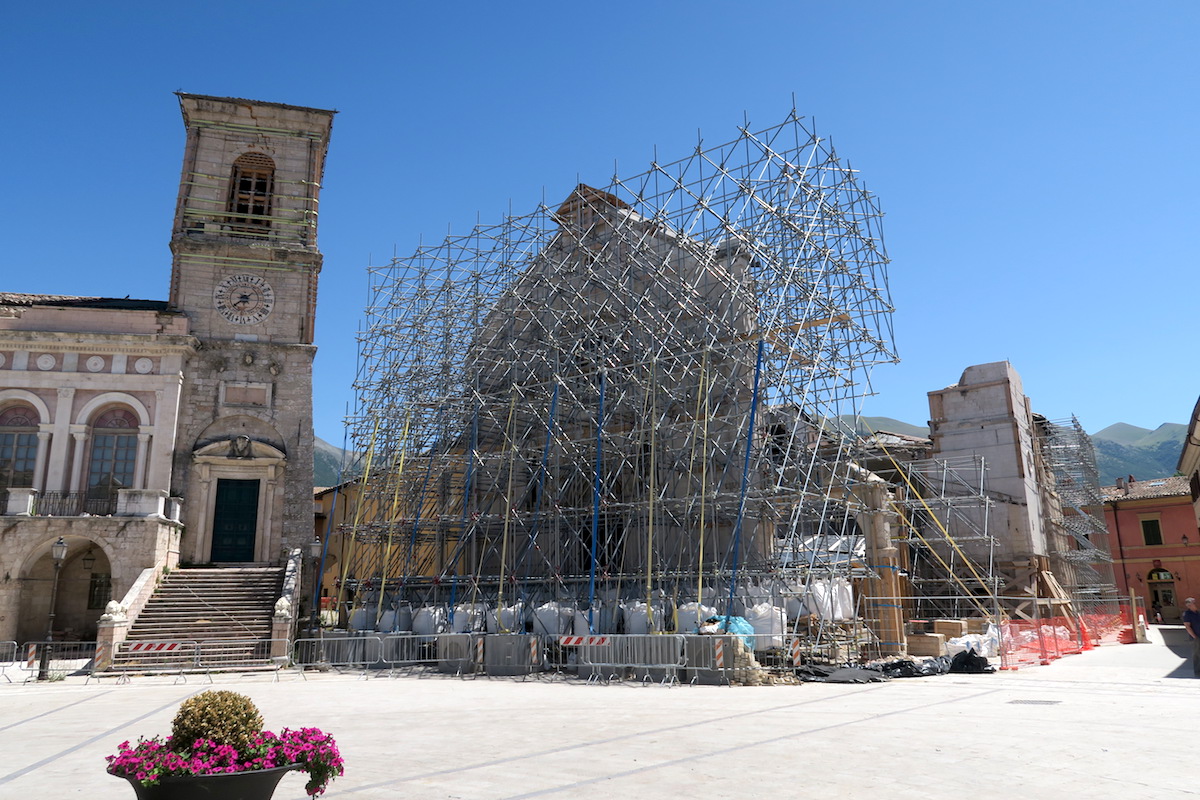 サンレモ音楽祭 被災地支援 いじめ撲滅運動 イタリア写真草子 Fotoblog Da Perugia