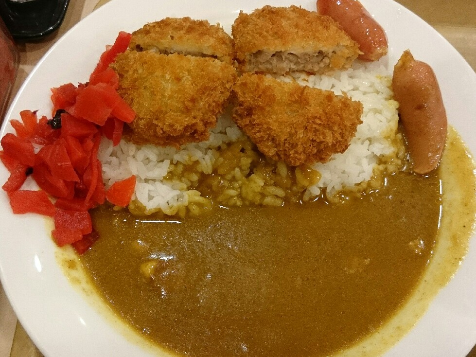 2/28 カレーショップC&C京王高幡SC店 メンチカツカレーマイルド大盛 with JAF会員特典ソーセージ + サラダ_b0042308_19221157.jpg