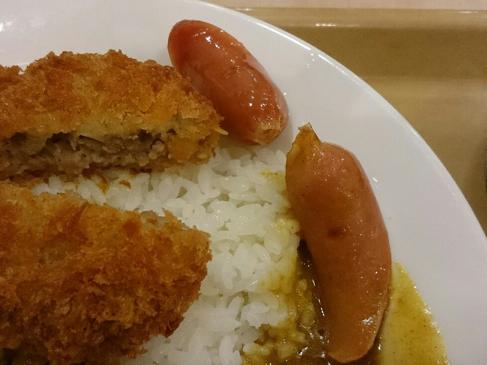 2/28 カレーショップC&C京王高幡SC店 メンチカツカレーマイルド大盛 with JAF会員特典ソーセージ + サラダ_b0042308_19222851.jpg