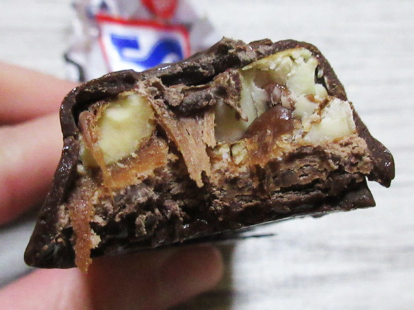 SNICKERS 孤高のカカオ MAX CACAO_c0152767_21521206.jpg