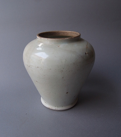 白磁 中壺 : Muntkidy