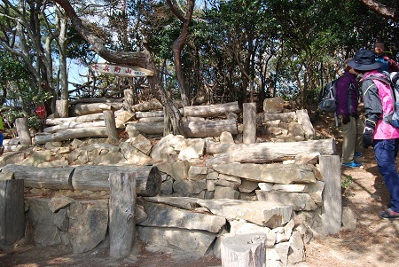 『森稲荷神社~風吹岩』岡本梅林公園の梅はまだ咲いているかな_c0218841_10553423.jpg