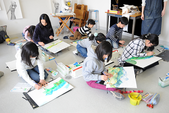 児童画クラス　雪の金剛山を描こう！_b0212226_14302215.jpg