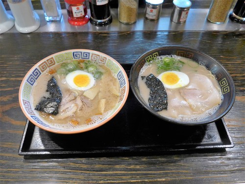 博多「大砲ラーメン」へ行く。_f0232060_17365157.jpg