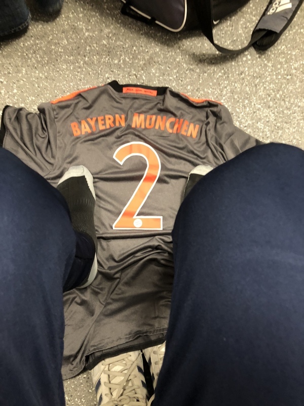 背番号2番 ユニホーム盗難事件 石井直人のドイツミュンヘンサッカー生活 背番号2番 ユニホーム盗難事件 石井直人のドイツミュンヘンサッカー生活