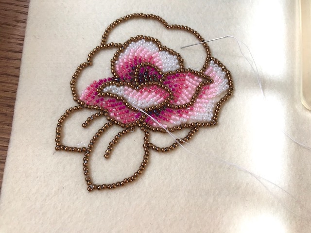 ビーズ刺繍ブローチ試作品_b0146998_20562298.jpg