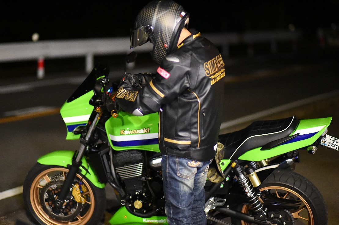 今日は午前中から入れ..._a0159215_23414352.jpg