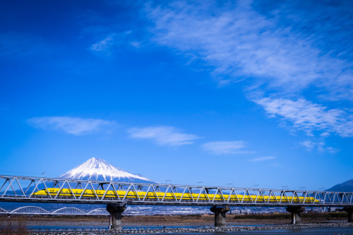 2018.3.2ドクターイエローと富士山(富士川橋梁)_e0321032_12340409.jpg