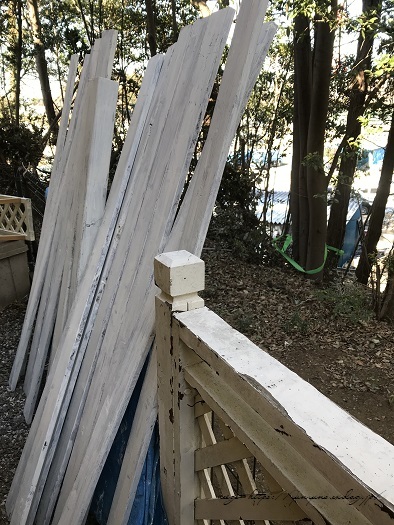 【日曜大工でDIY】手作りのフェンスと小屋みたいな物置と。庭づくりひとまず終了♪_f0023333_21505406.jpg