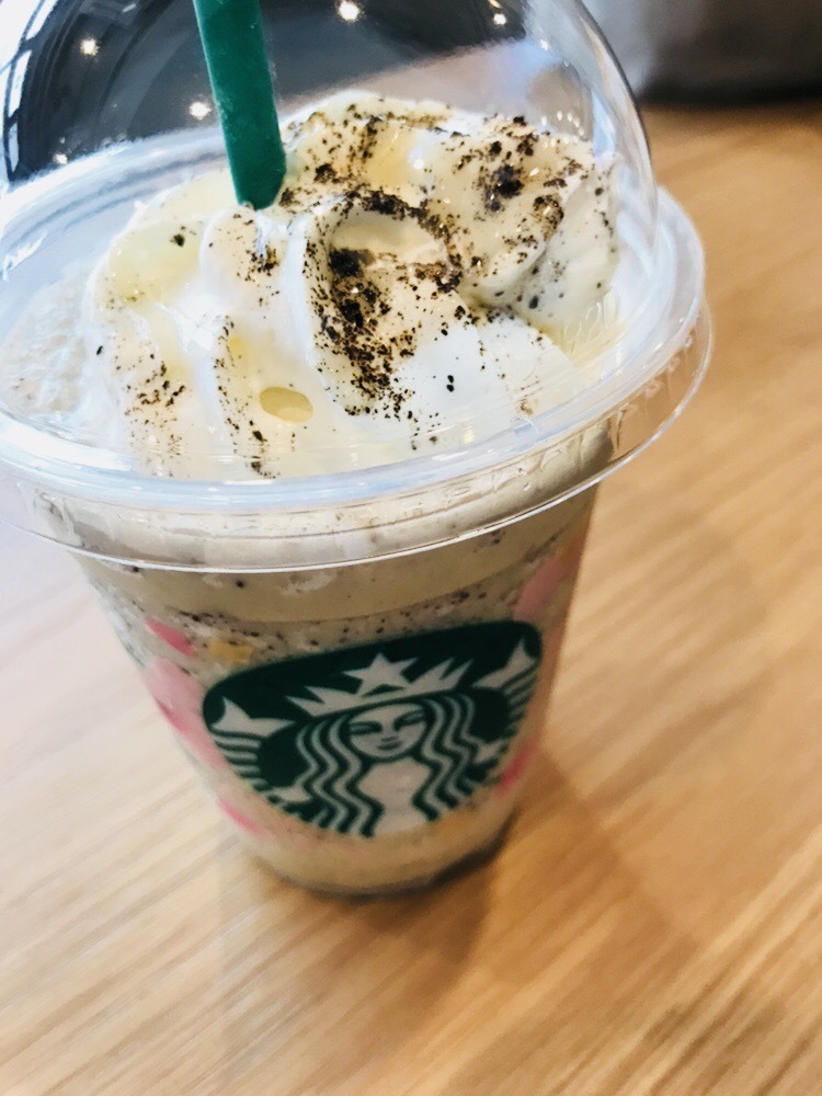 【スタバ】アールグレイティークリームフラペチーノ_f0321950_16263374.jpeg