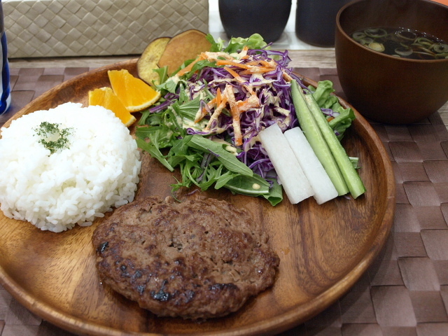 ｌｕｎｃｈ＆ｃａｆｅ　ＭＯＣＯ　（ｆａｎバーグセット）_d0153062_20341839.jpg