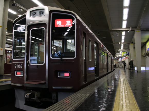 阪急9008F _d0202264_0303537.jpg