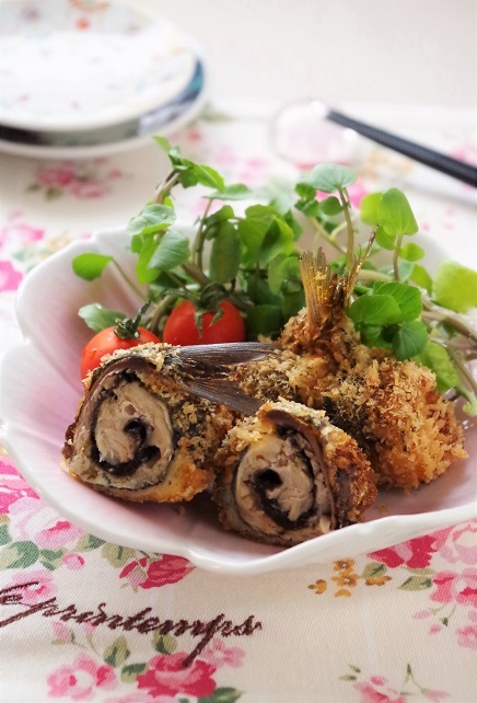 酢しょうがで臭みなし いわしの海苔巻きフライ Cafeごはん ときどきおやつ 酢しょうがで臭みなし いわしの海苔巻きフライ Cafeごはん ときどきおやつ