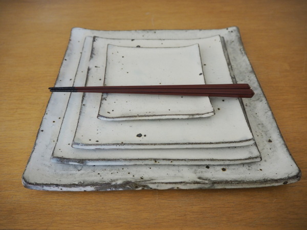 坪井俊憲展 明日からです(3/7~13)_b0132442_18104027.jpg