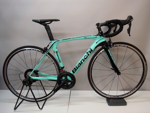 ビアンキ OLTRE XR3 SHIMANO 105  完成車が入荷いたしました_d0174462_02483430.jpg