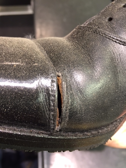 ビックリするくらいホコリまみれの靴を救出 シューケア靴磨き工房 ルクアイーレ イセタンメンズスタイル 紳士靴 婦人靴のケア 修理