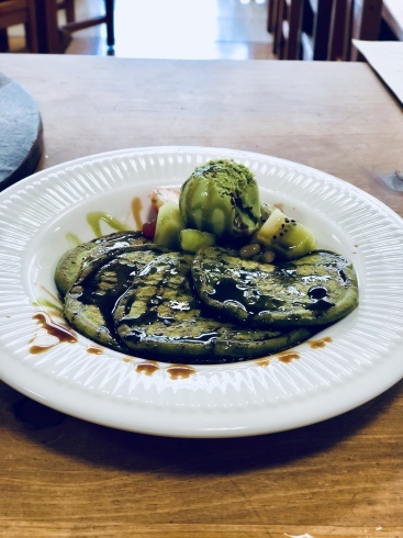 春は”お茶”メニューで!抹茶のクリームブリュレ&ほうじ茶ラテ&めっちゃ抹茶パンケーキ_a0017350_01134038.jpeg