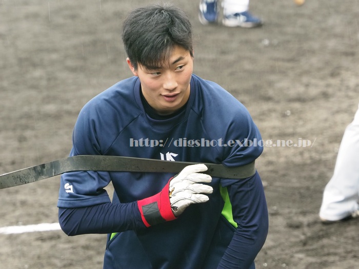 廣岡大志選手、2018浦添キャンプその2（動画4）_e0222575_11175494.jpg