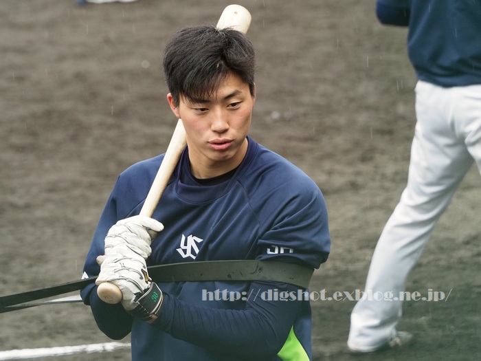 廣岡大志選手、2018浦添キャンプその2（動画4）_e0222575_1118541.jpg