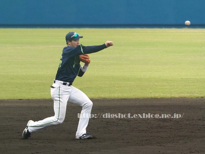 廣岡大志選手、2018浦添キャンプその2（動画4）_e0222575_1144751.jpg