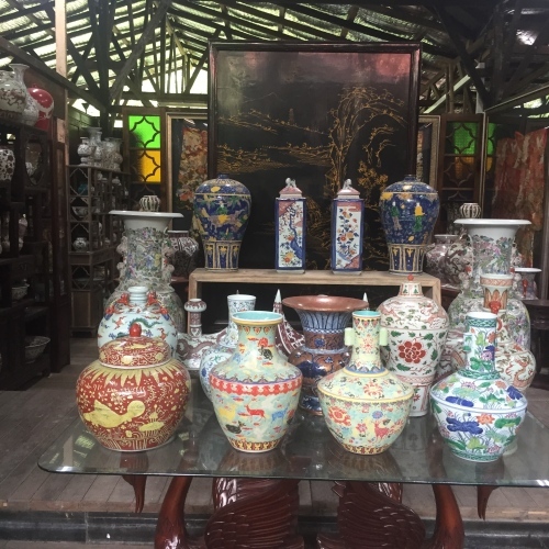 プラナカンの食器を求めて : シンプルシックな暮らし