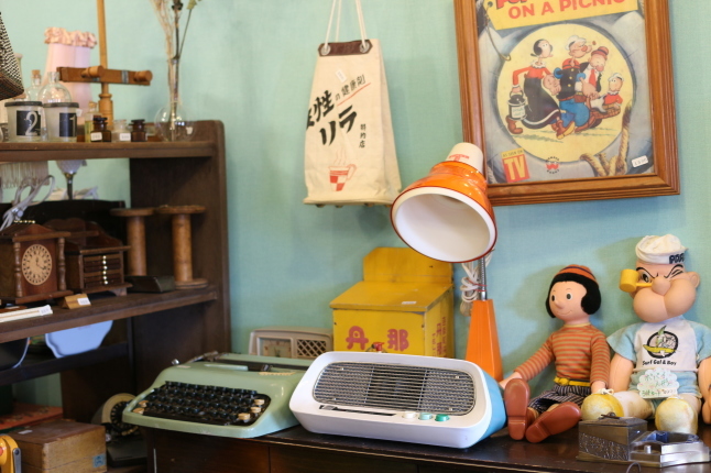 レトロな雑貨屋「らりるレトロん」_f0354014_20560354.jpg